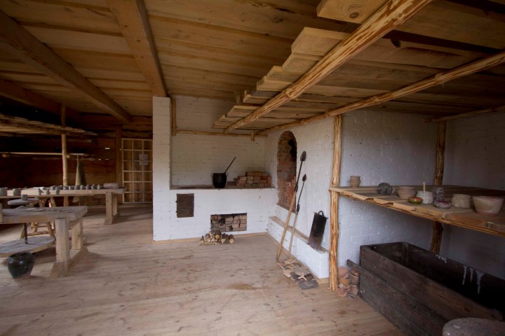 POTTERY WORKSHOP AND STOVE